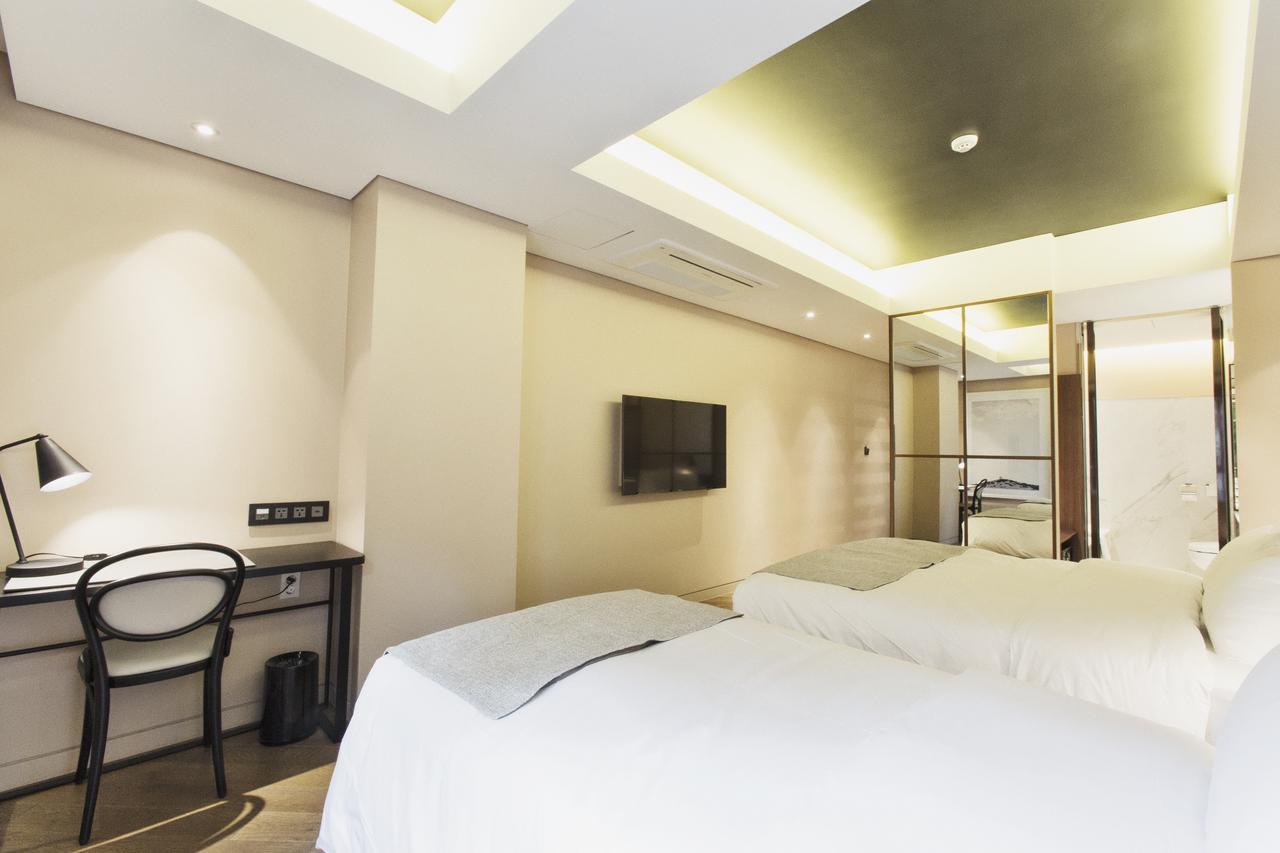 Gwangmyeong Js Boutique Hotel Экстерьер фото